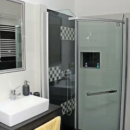 Centroom Apartment